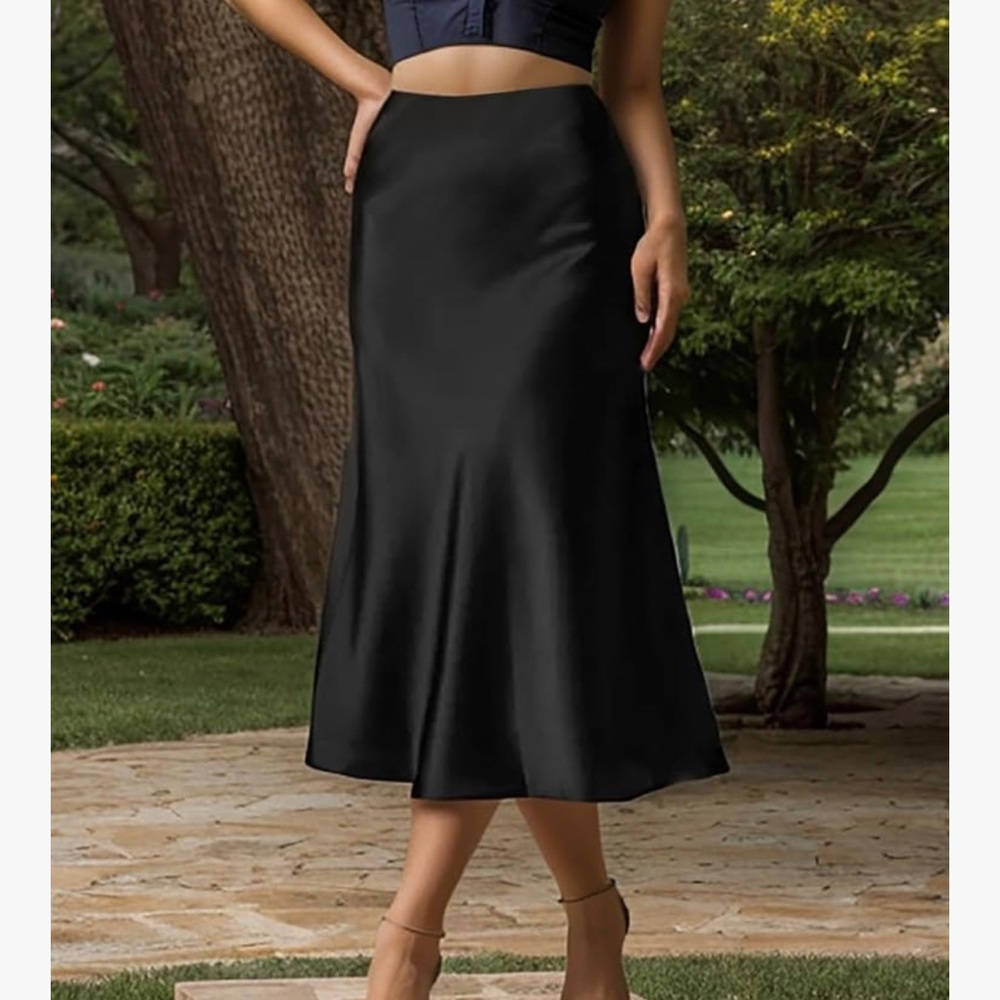 Black Trumpet Midi Skirt for Cocktail Events
